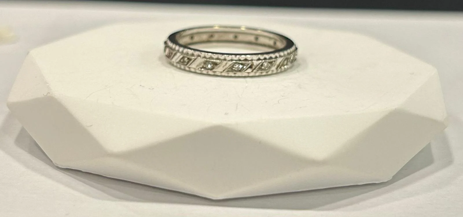 Yellow gold diamond wedding ring