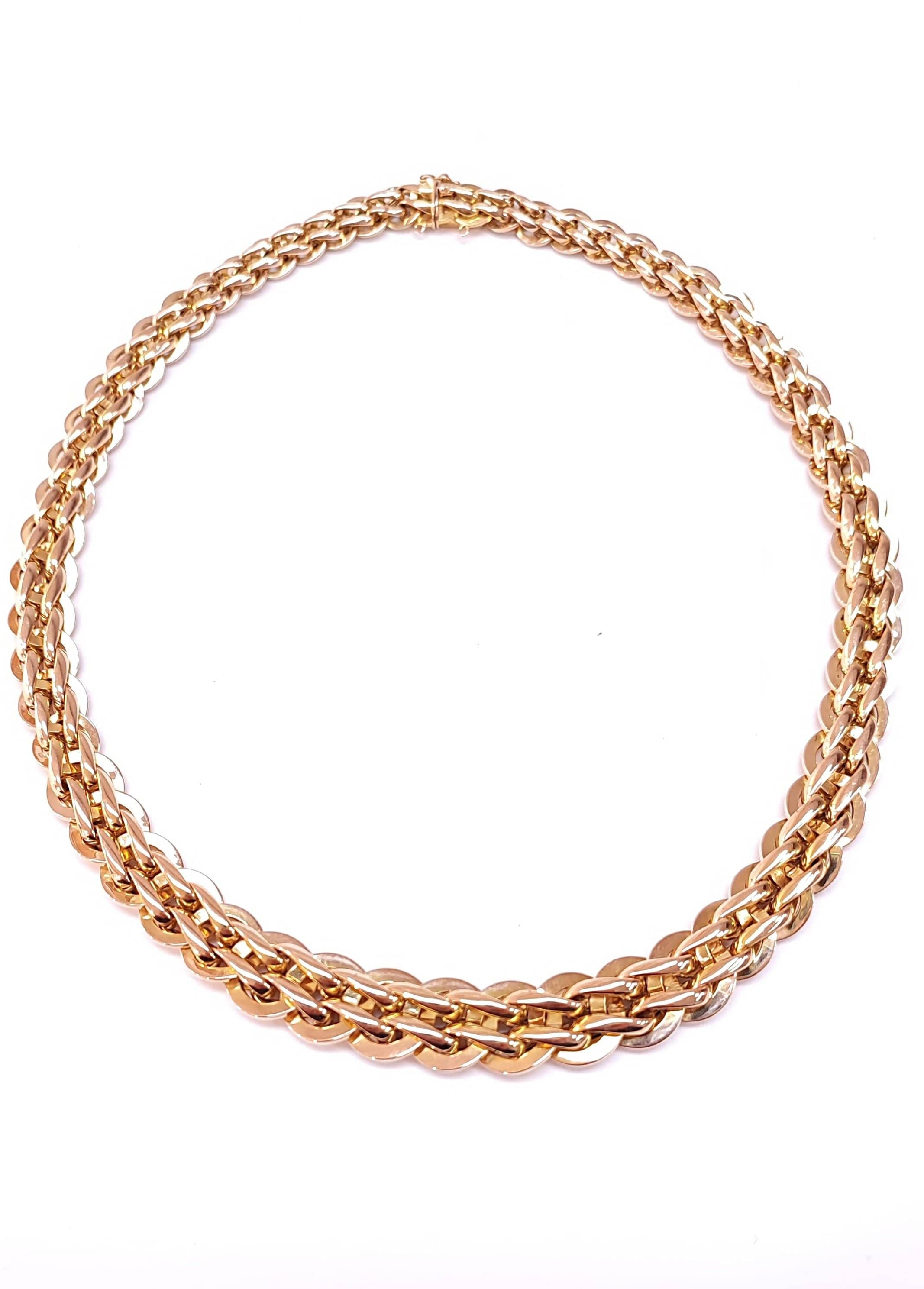 Yellow gold necklace