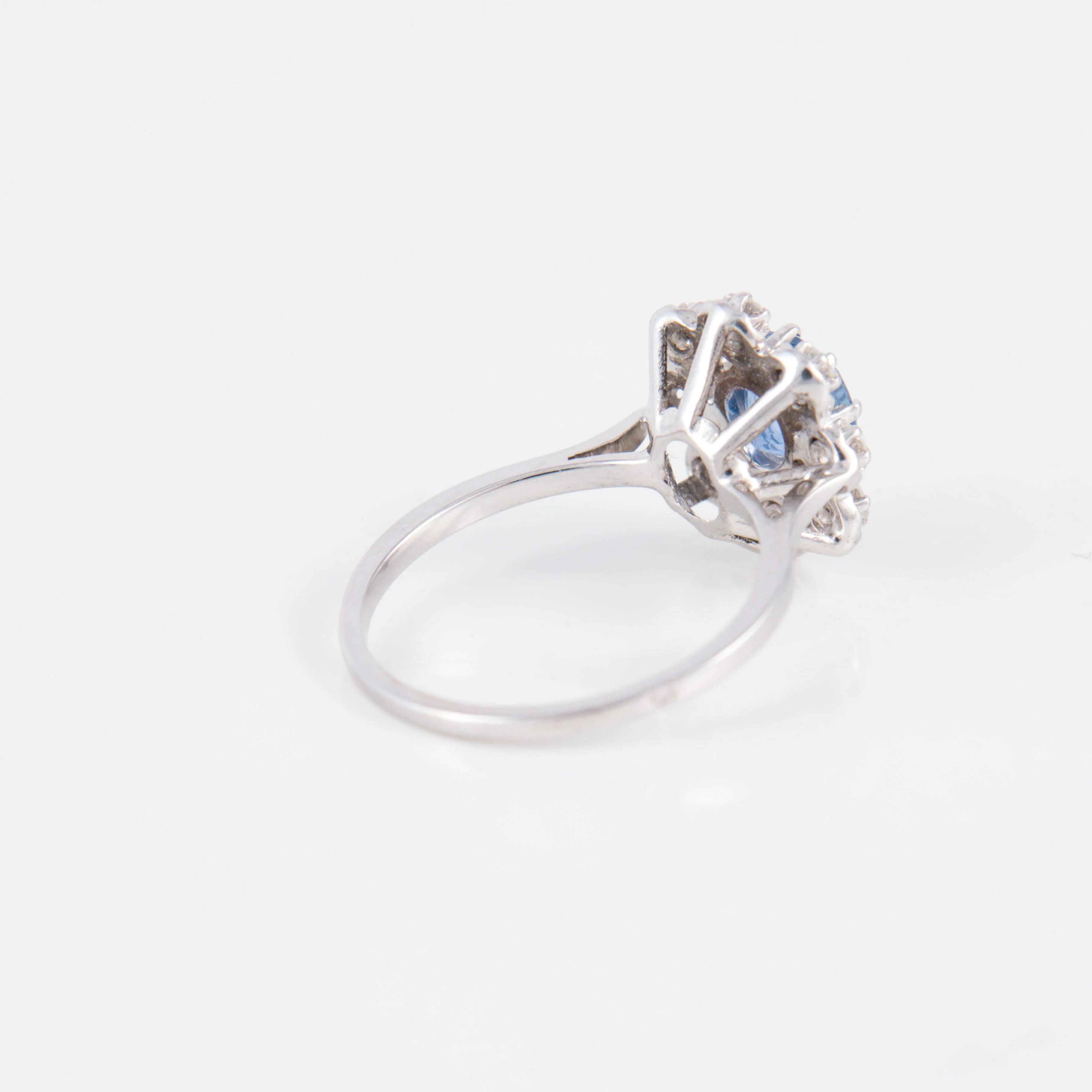 Sapphire and diamond ring - Image 7