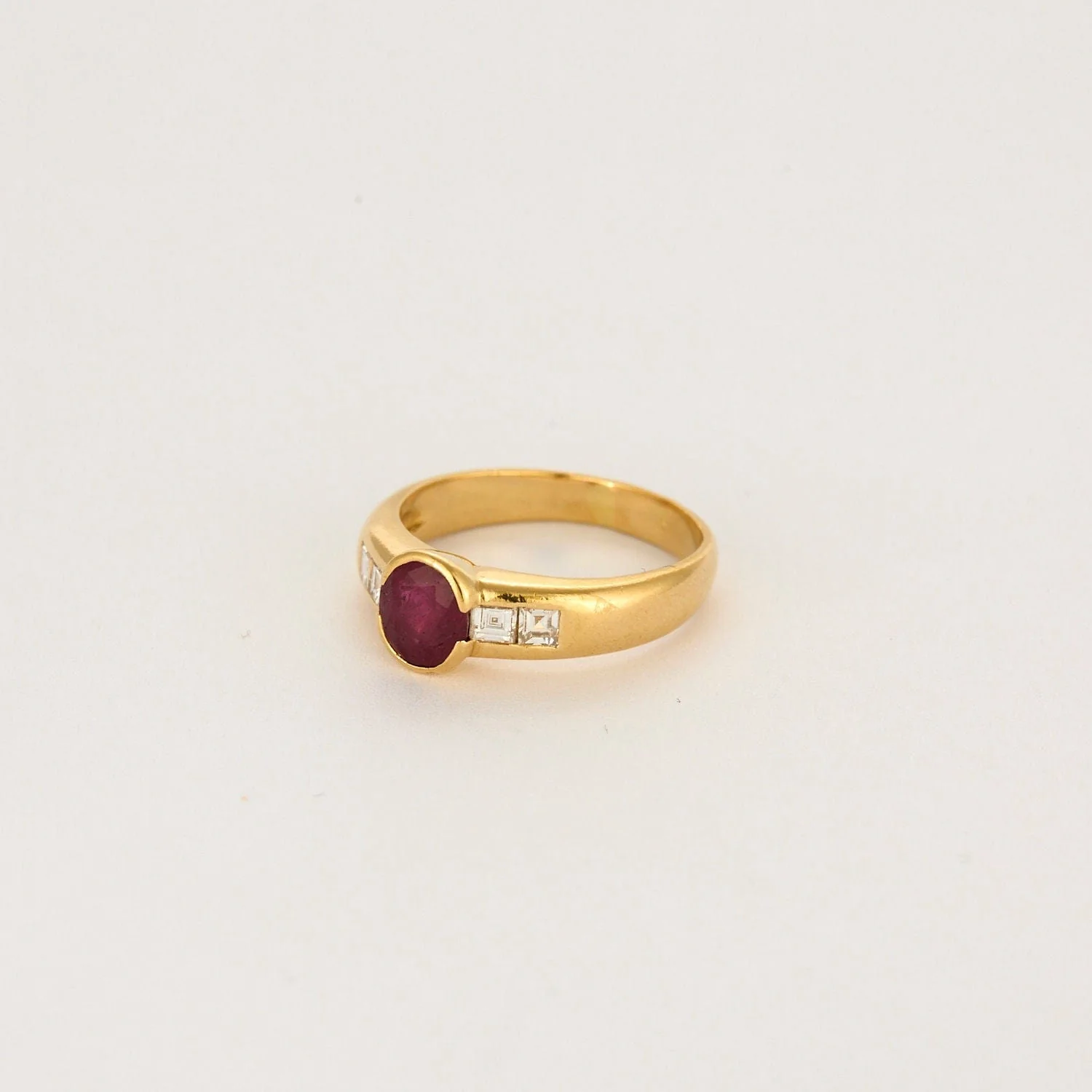 Yellow gold, ruby and diamond ring - Image 6