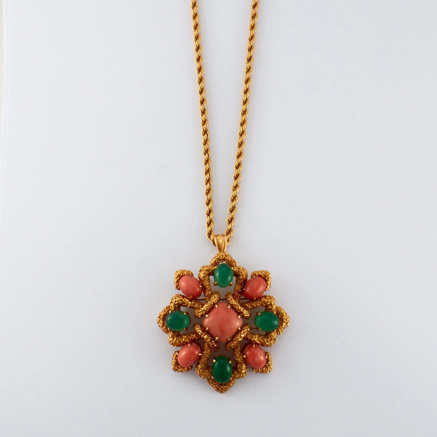 VAN CLEEF & ARPELS - Coral and chrysoprase “Delphe Collection” set - Image 14