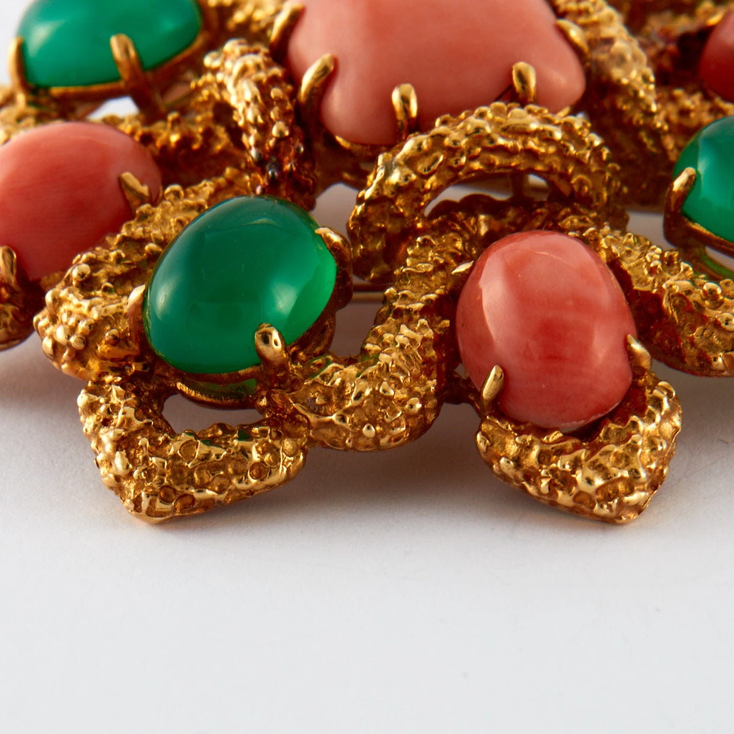 VAN CLEEF & ARPELS - Coral and chrysoprase “Delphe Collection” set - Image 21