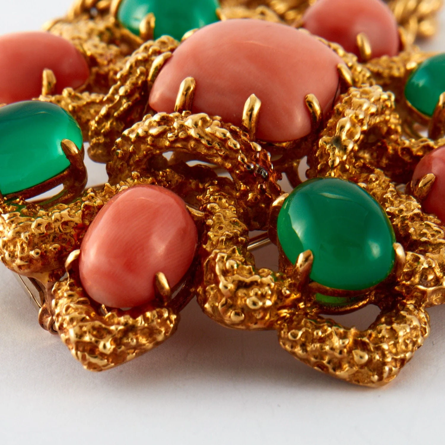 VAN CLEEF & ARPELS - Coral and chrysoprase “Delphe Collection” set - Image 23