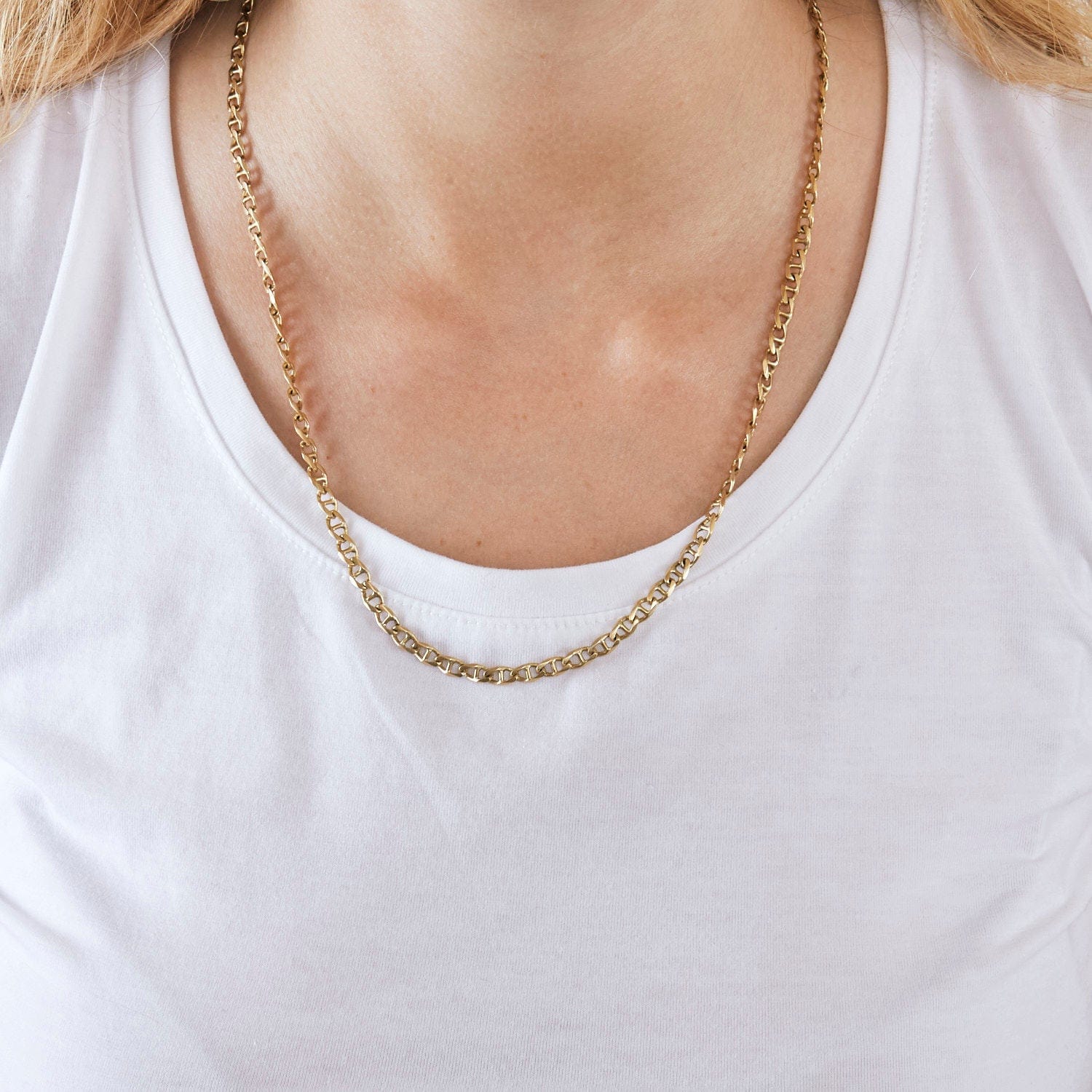 Yellow gold chain with navy mesh - Image 3