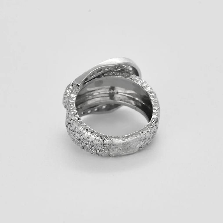 Diamond Belt Ring in White Gold - Image 5