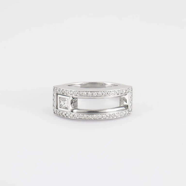 White gold ring, moving diamond - Image 3