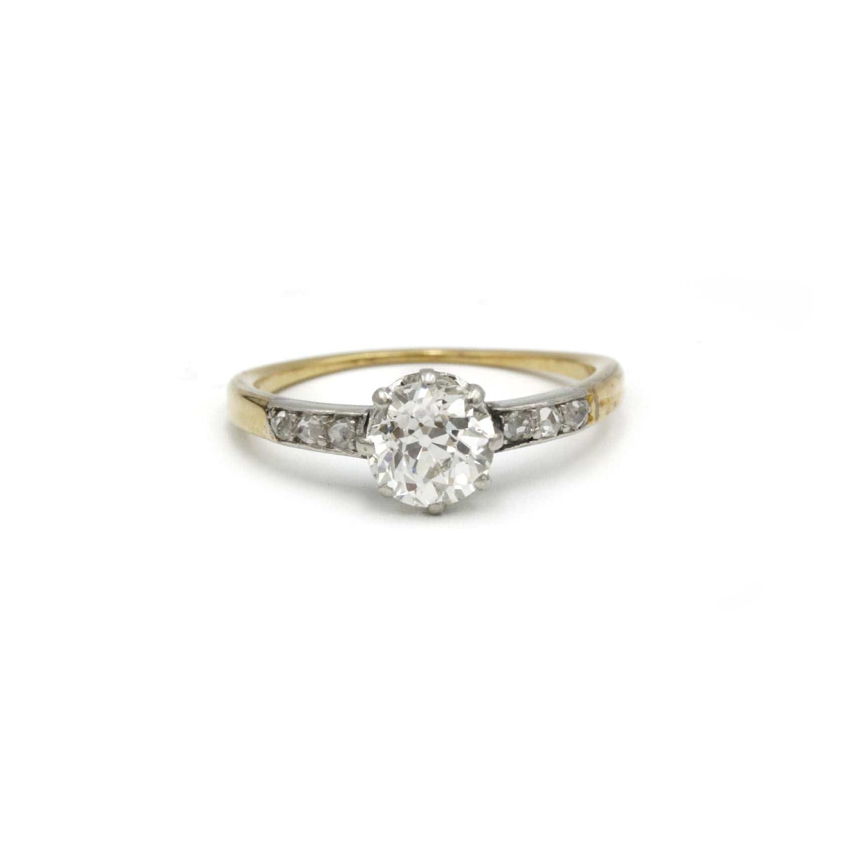 Yellow gold solitaire platinum diamonds
