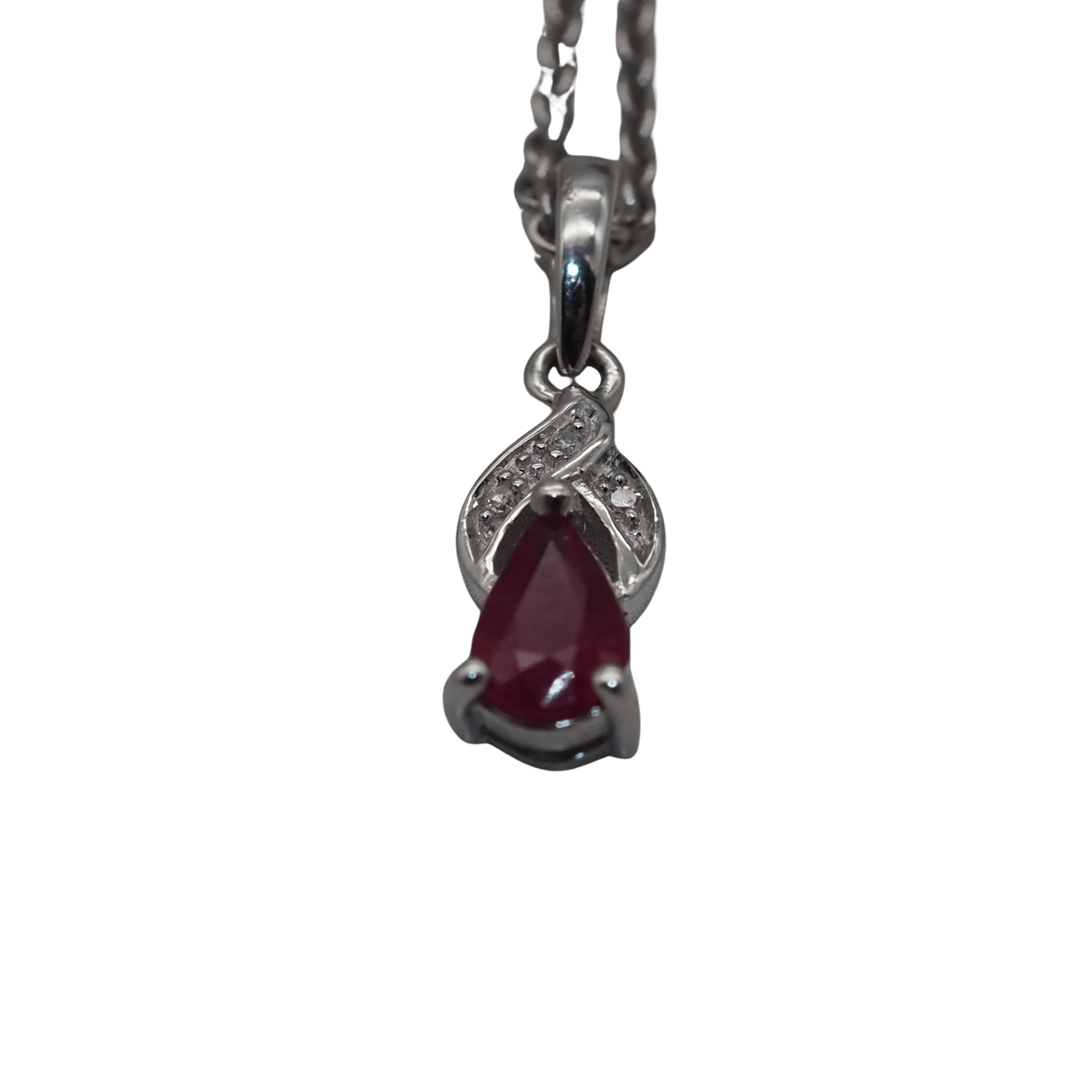 White gold ruby diamond pendant