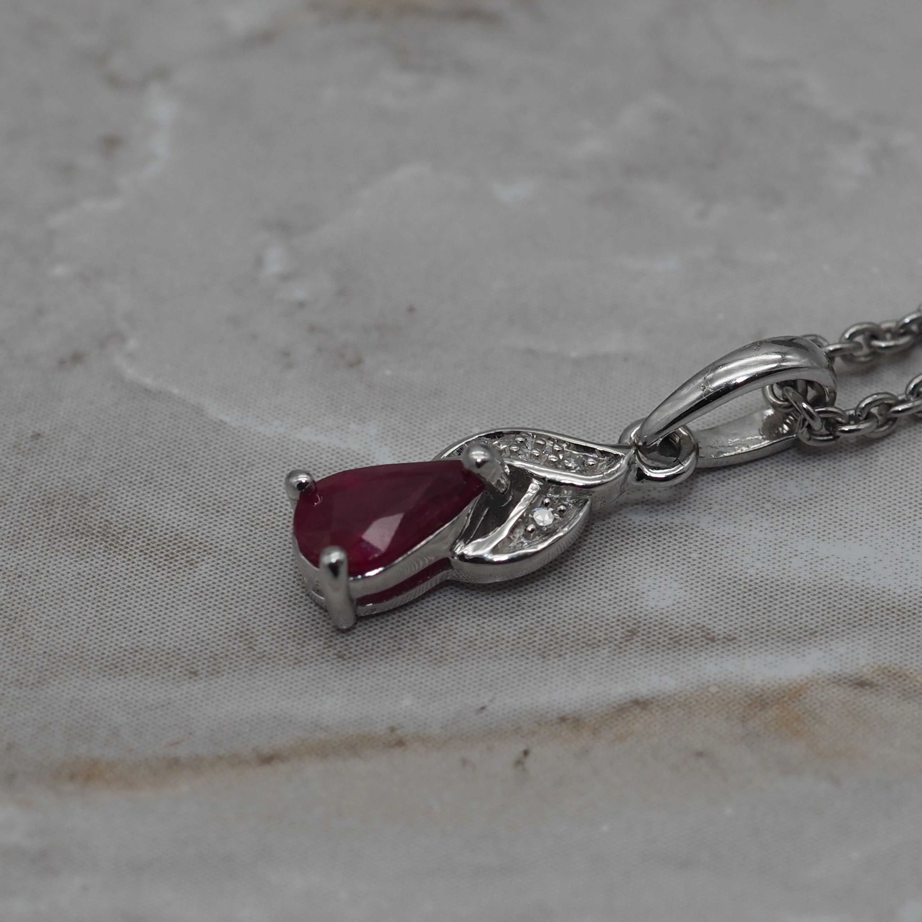 White gold ruby diamond pendant - Image 4