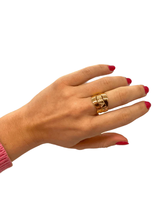 Chanel - Vintage Ribbon Ring in 18k yellow gold and diamonds  - Image 2