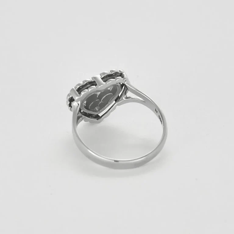 Beating Heart Ring in white gold, diamonds - Image 5