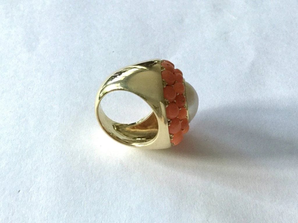 Gold, pearl & coral ring - Image 5
