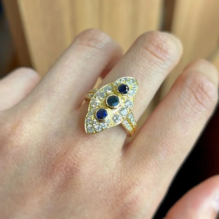 Yellow gold, sapphire & diamond ring - Image 5