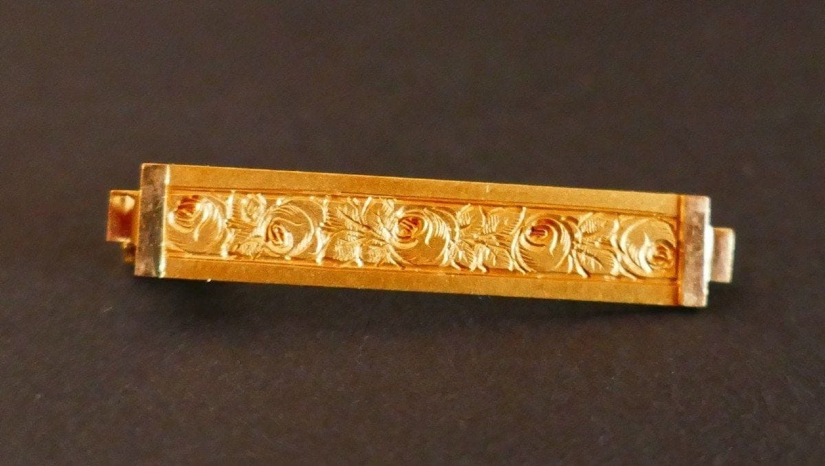 Baby Barrette Brooch, Yellow Gold - Image 3