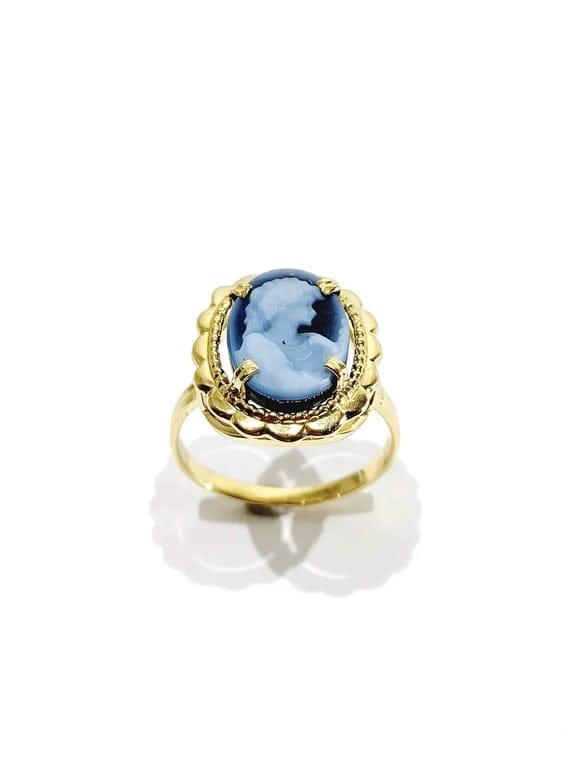 Yellow gold ring with cameo blue - Image 3