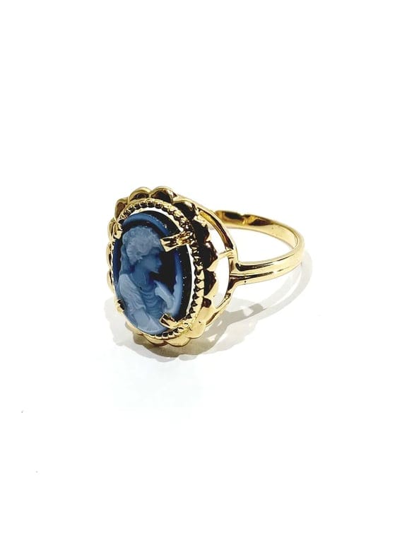 Yellow gold ring with cameo blue - Image 6