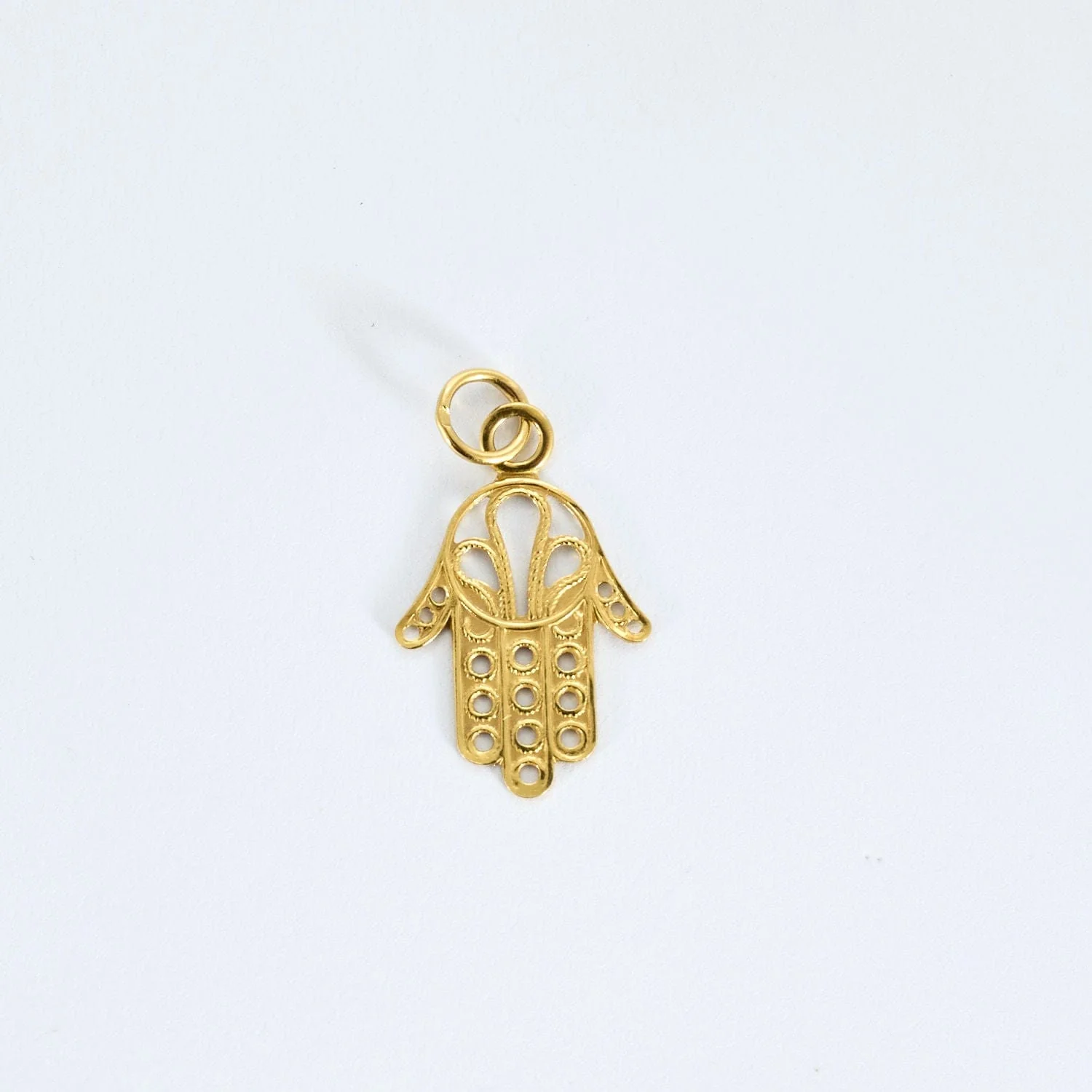 Khomsa yellow gold pendant - Image 2
