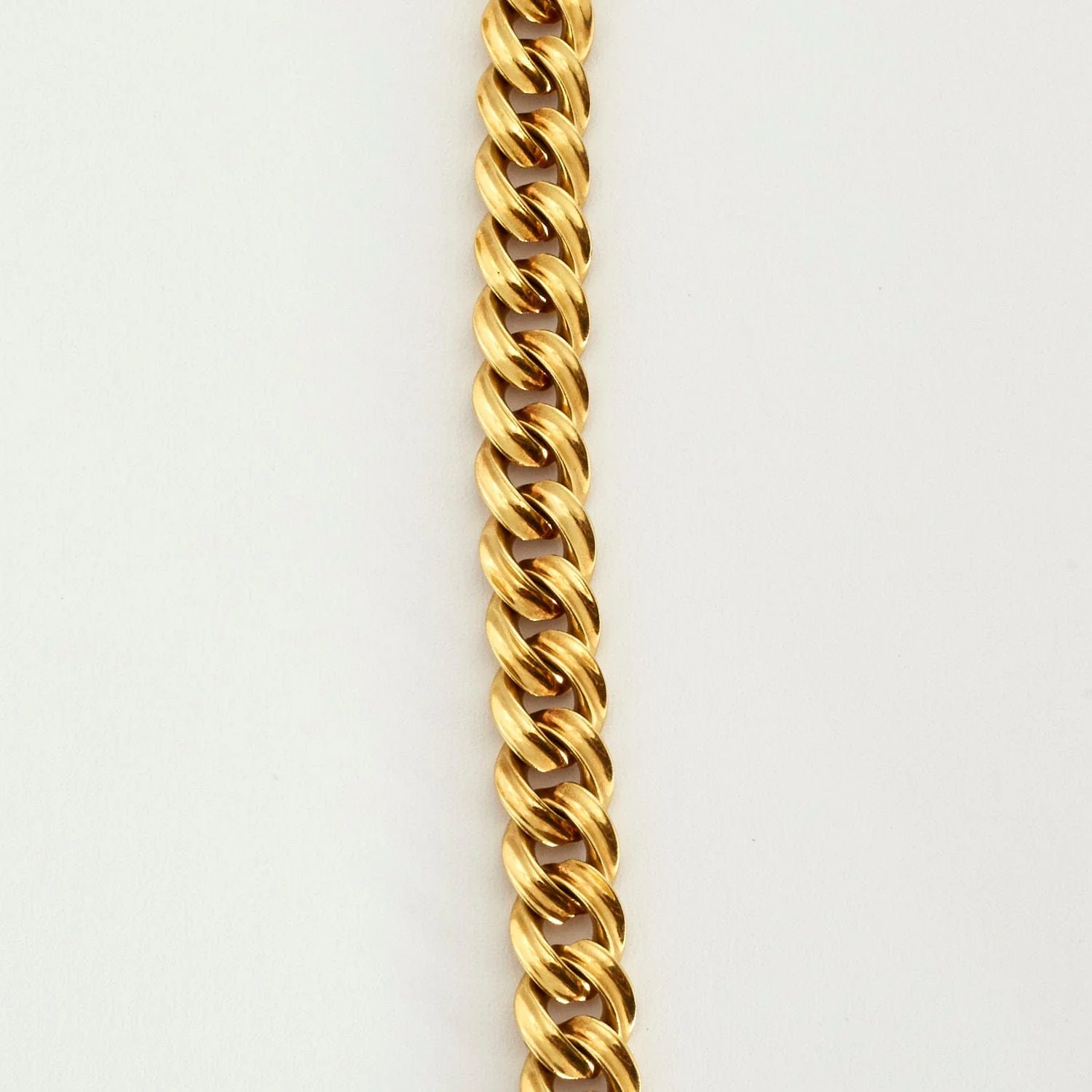 Yellow gold diamond necklace centered on a bronze piece - Image 2