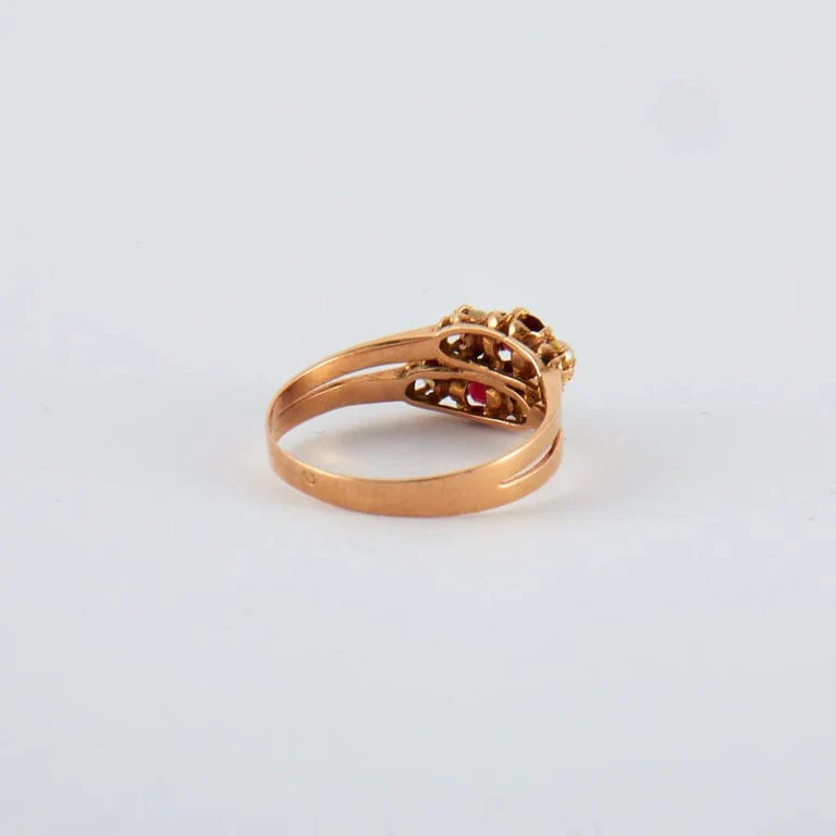 Old ring with red stone beads - Image 5
