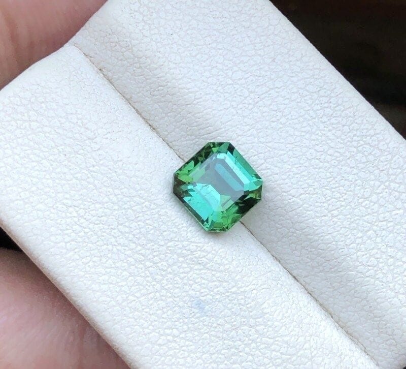 Green tourmaline 1.55cts - Image 2