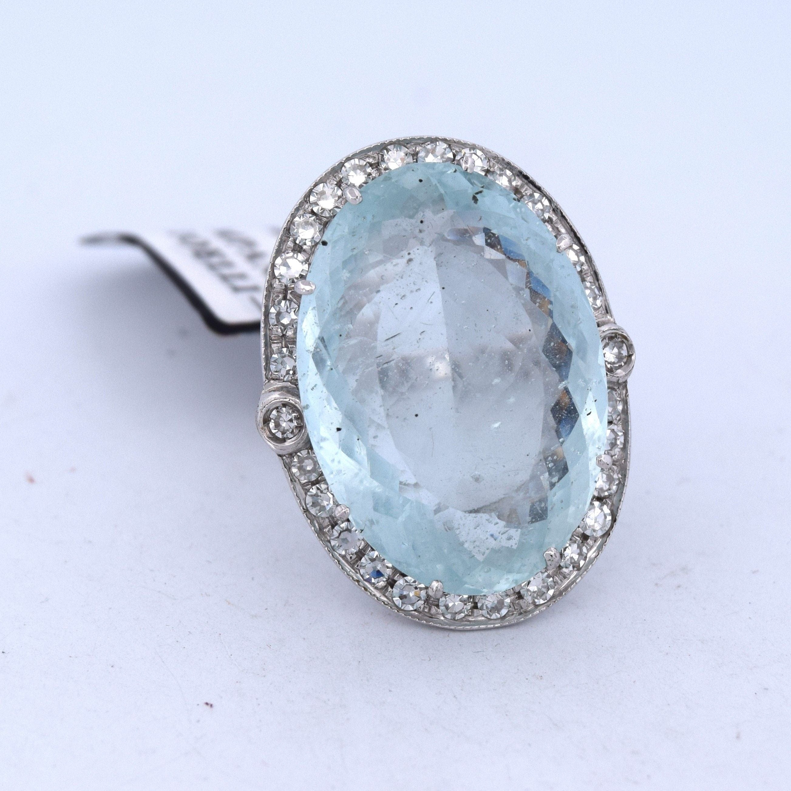 Ring in white gold with aquamarina and diamonds - Image 2