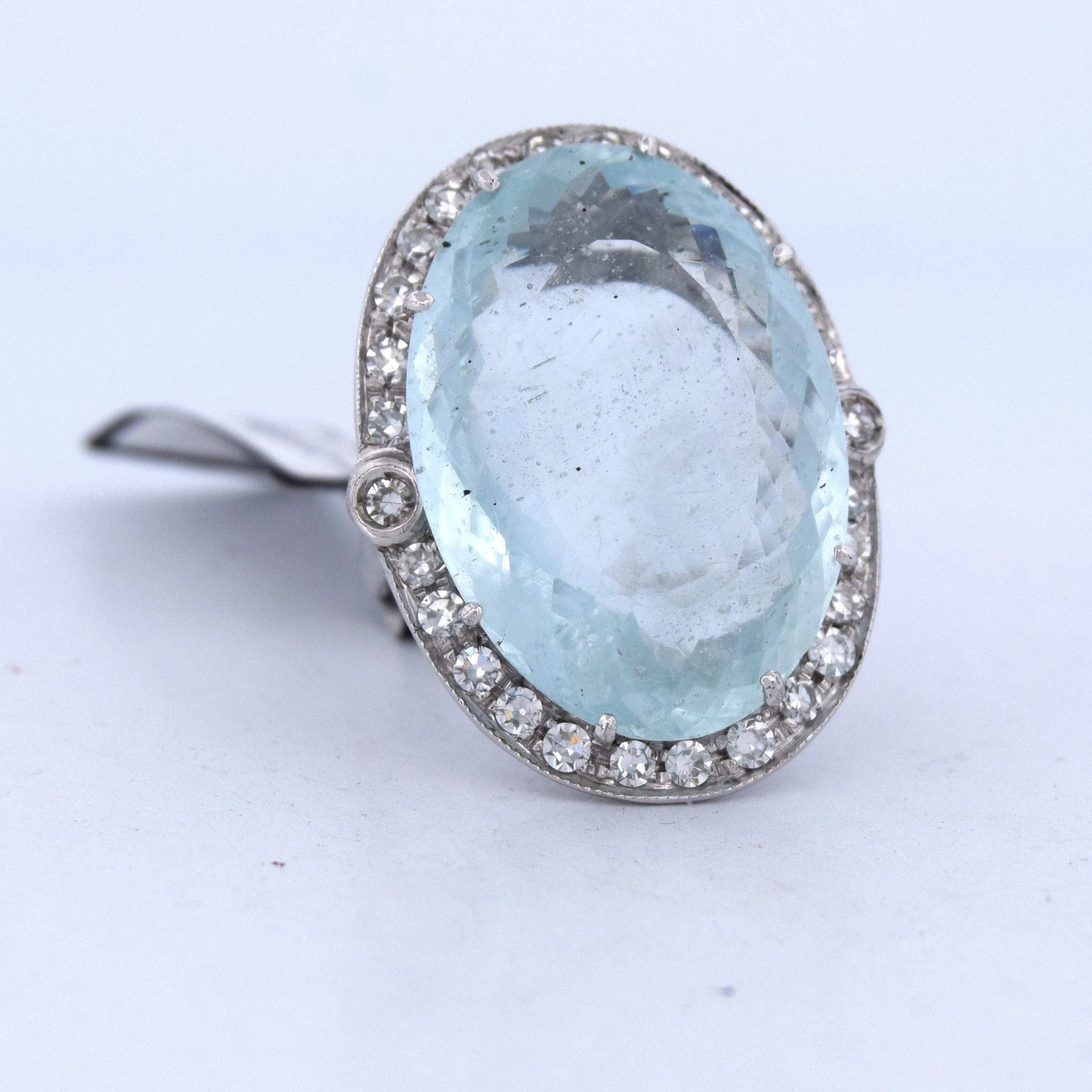 Ring in white gold with aquamarina and diamonds - Image 3