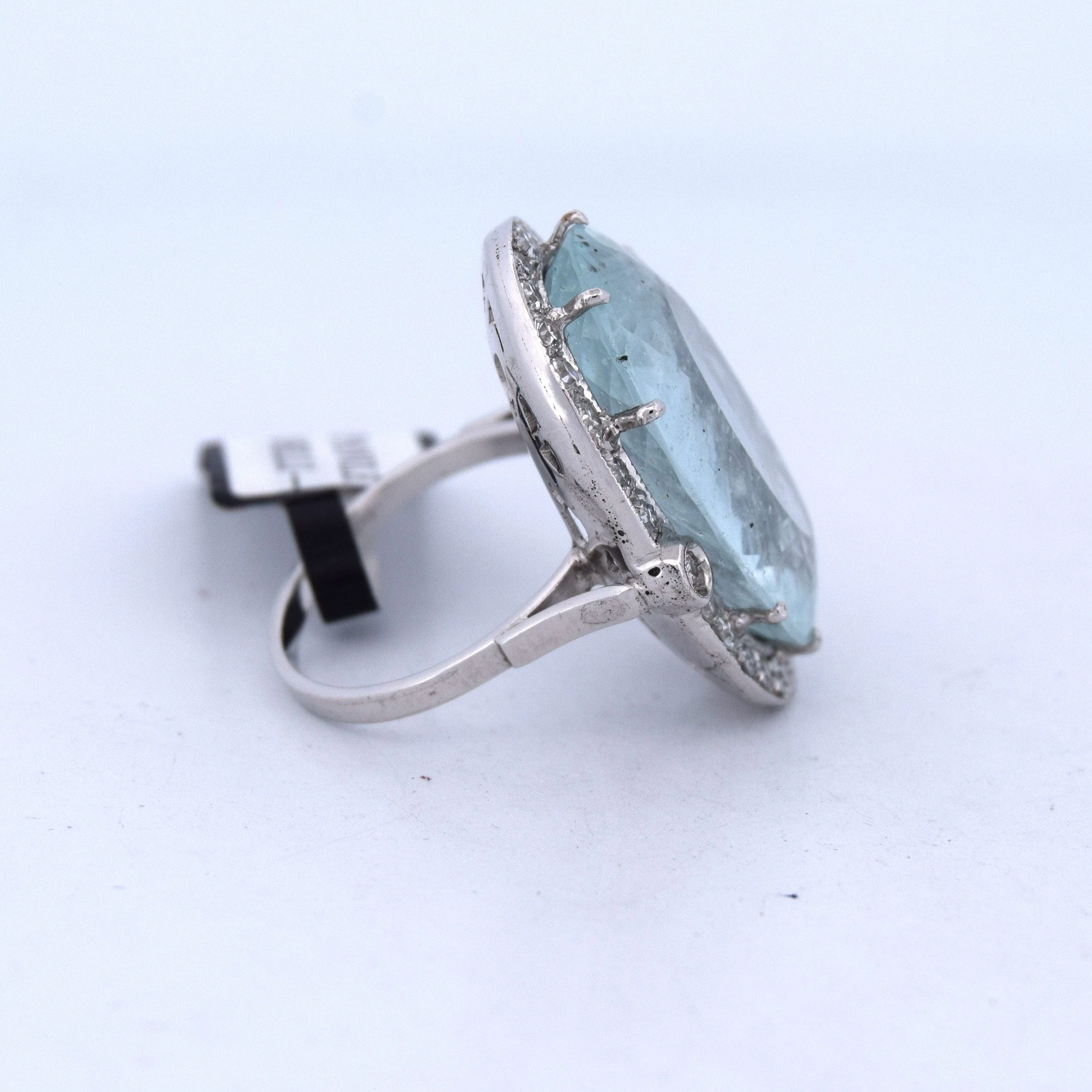 Ring in white gold with aquamarina and diamonds - Image 4
