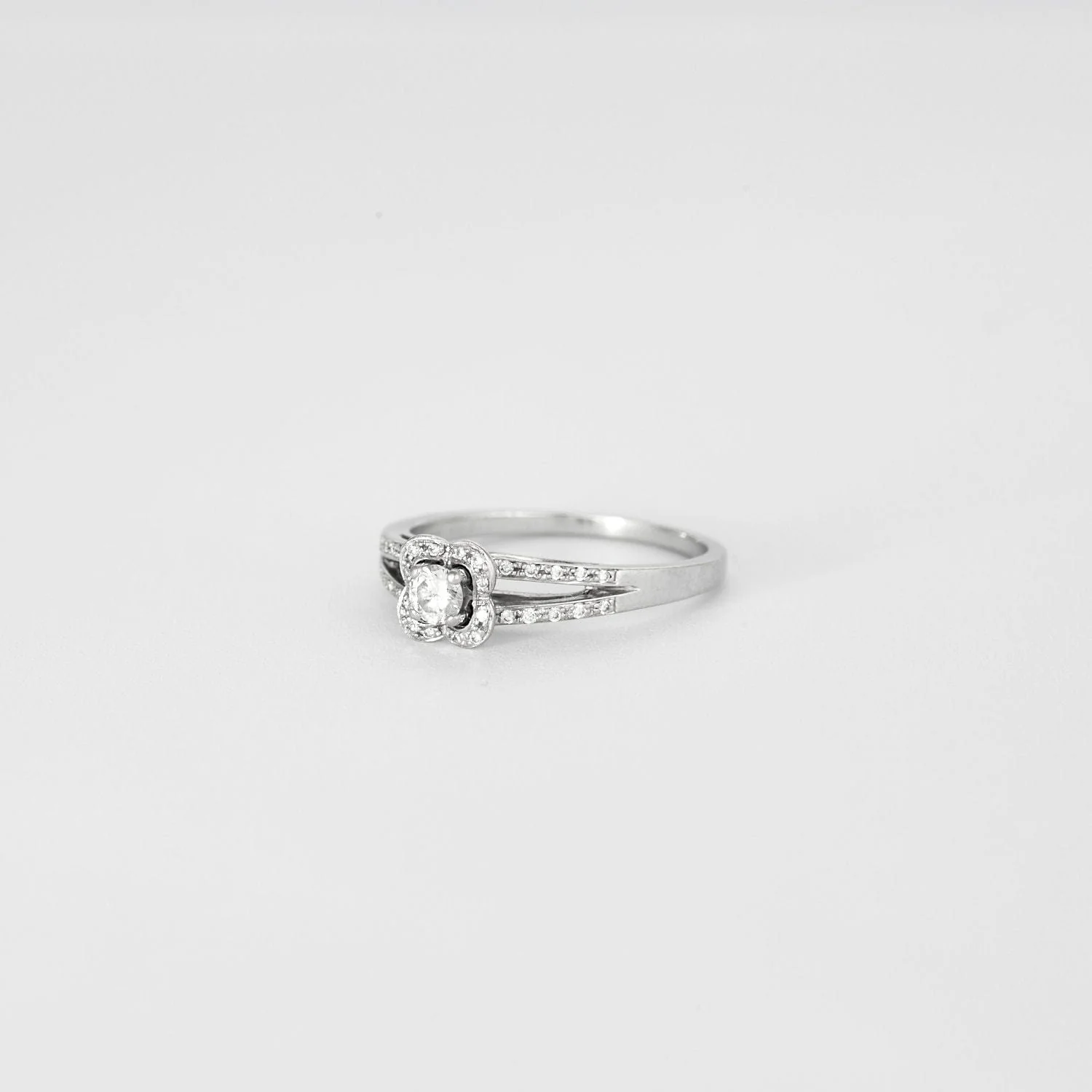 MAUBOUSSIN - White gold diamond solitaire - Image 6