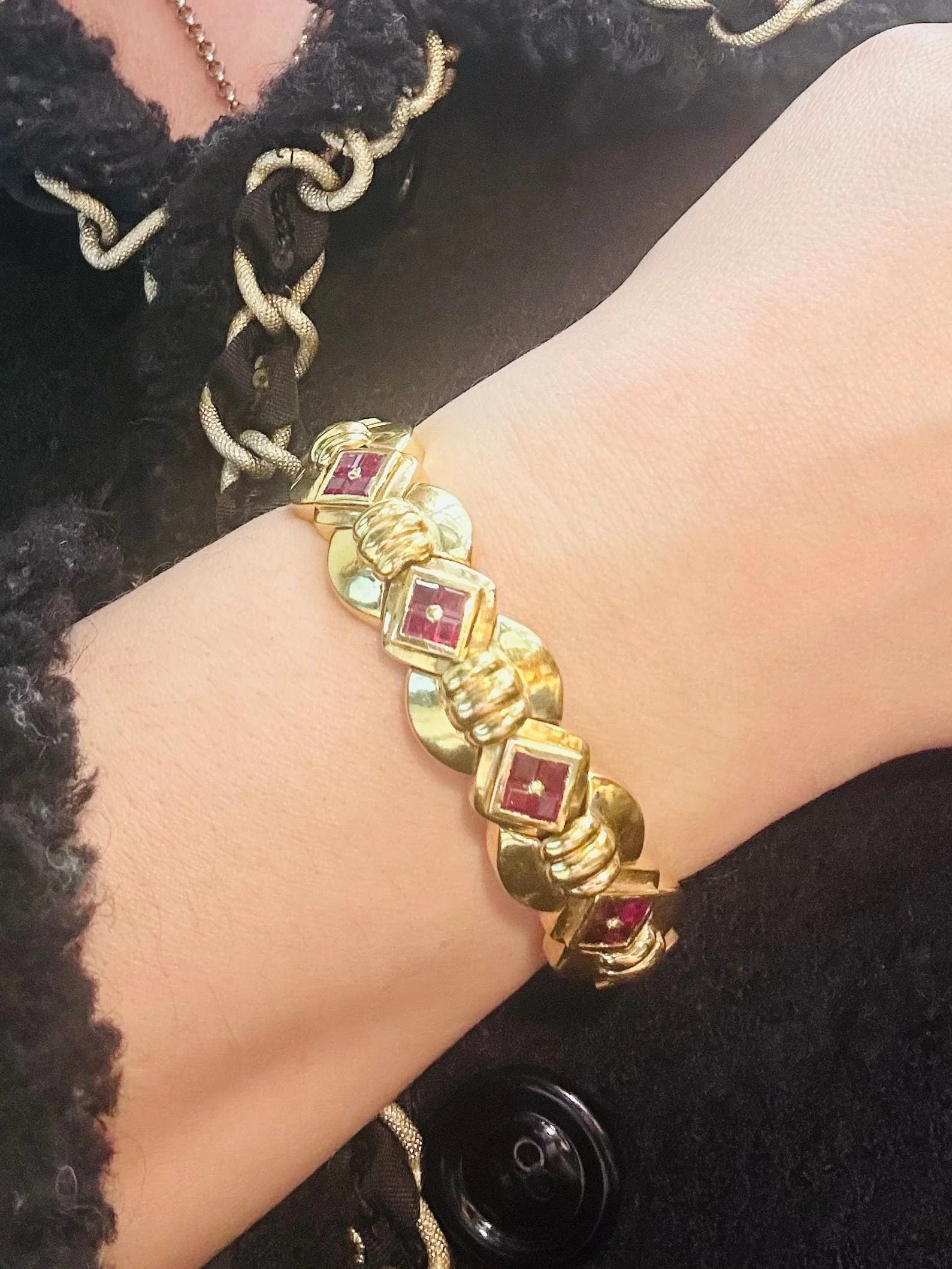 Rigid yellow gold bracelet - Image 2