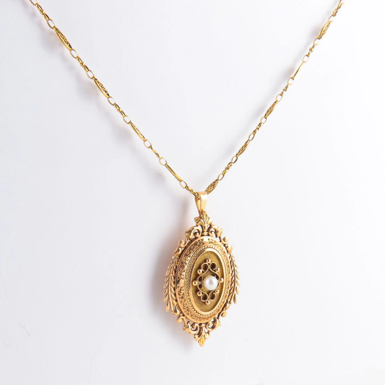 Pearl Brooch-Pendant Necklace - Image 5