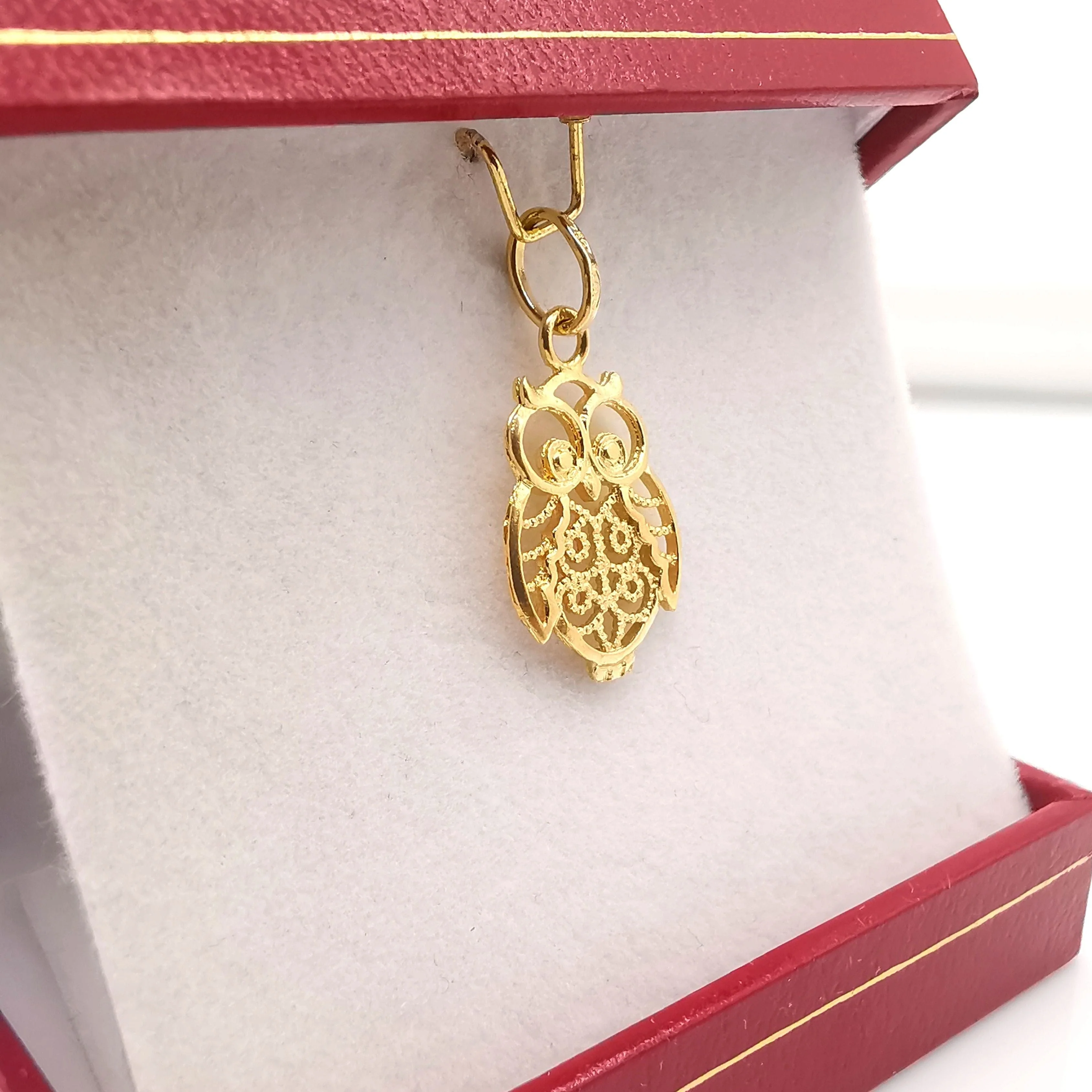 yellow gold owl pendant - Image 5