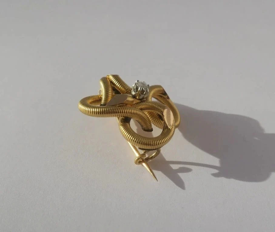 Old quadrilobed brooch in 18-carat yellow gold and diamond  - Image 3
