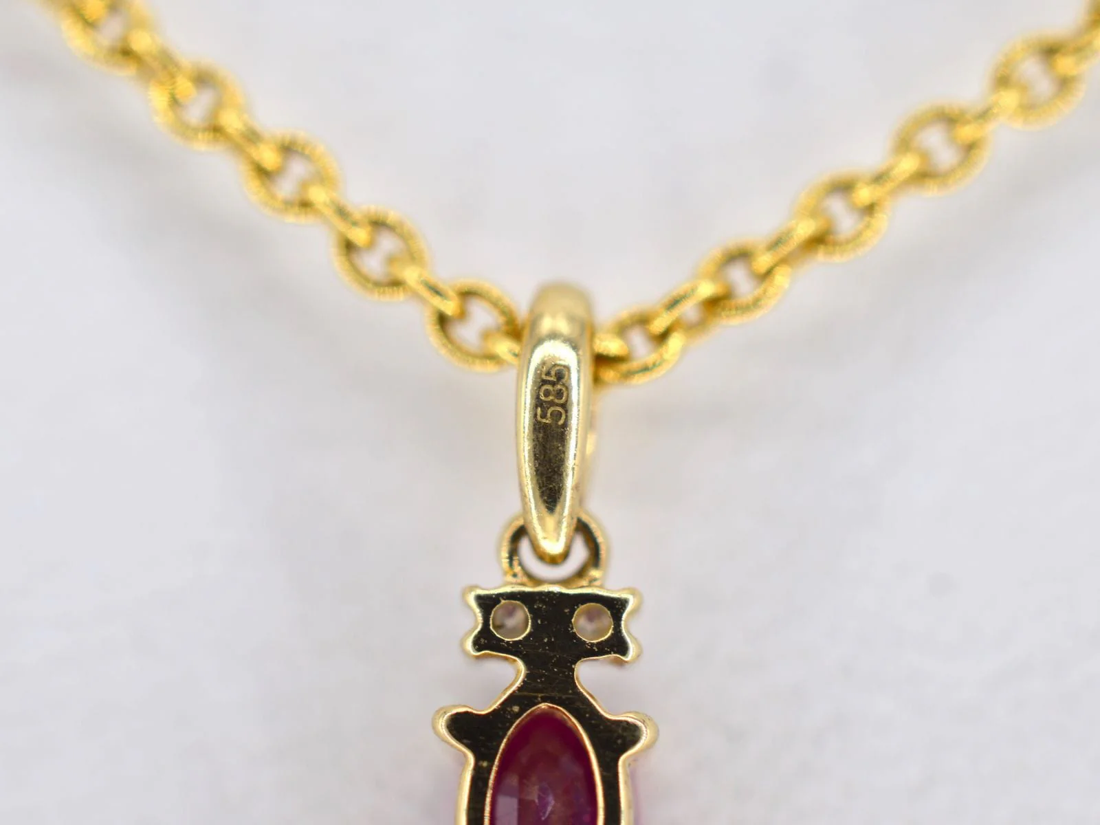 Gold pendant with diamonds and ruby - Image 5