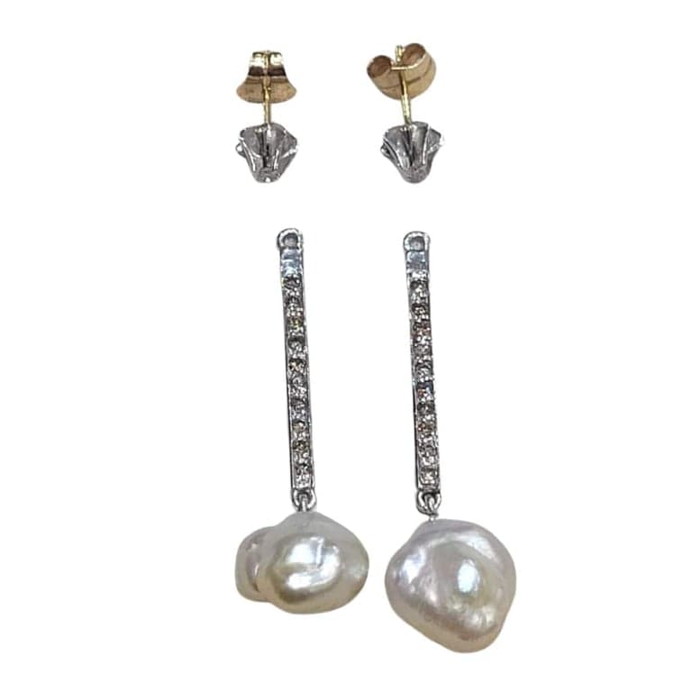 Detachable drop earrings in white and yellow gold, pearls, and diamonds  - Image 6