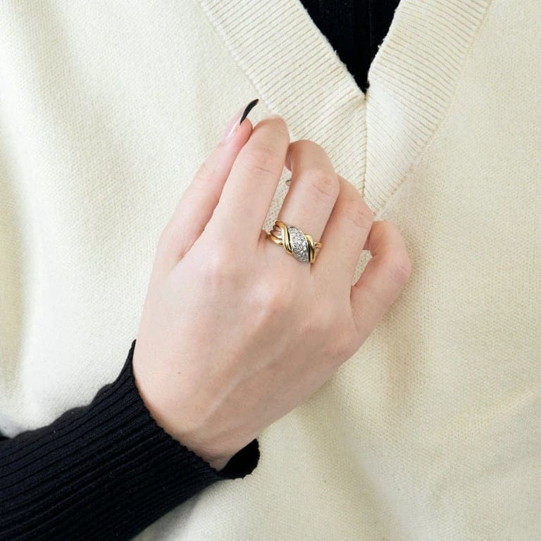 Yellow gold and white diamond ring - Image 2