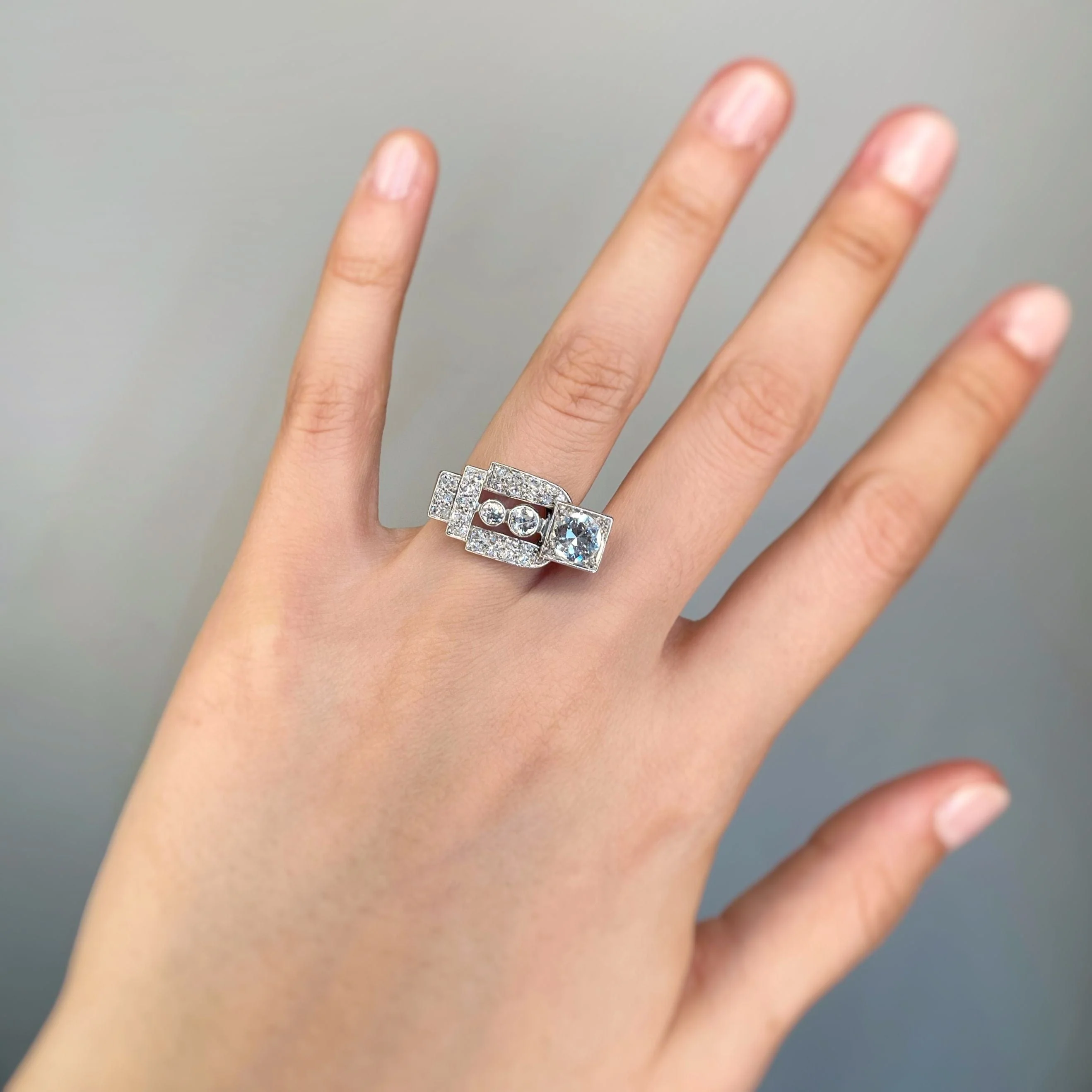 Gold ring, platinum & diamonds - Image 4