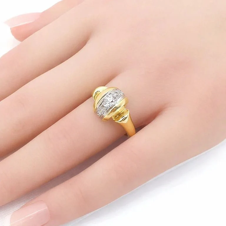 Yellow gold diamond ring - Image 2
