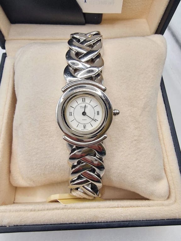 Van Cleef & Arpels - Classic women's watch in steel  - Image 4