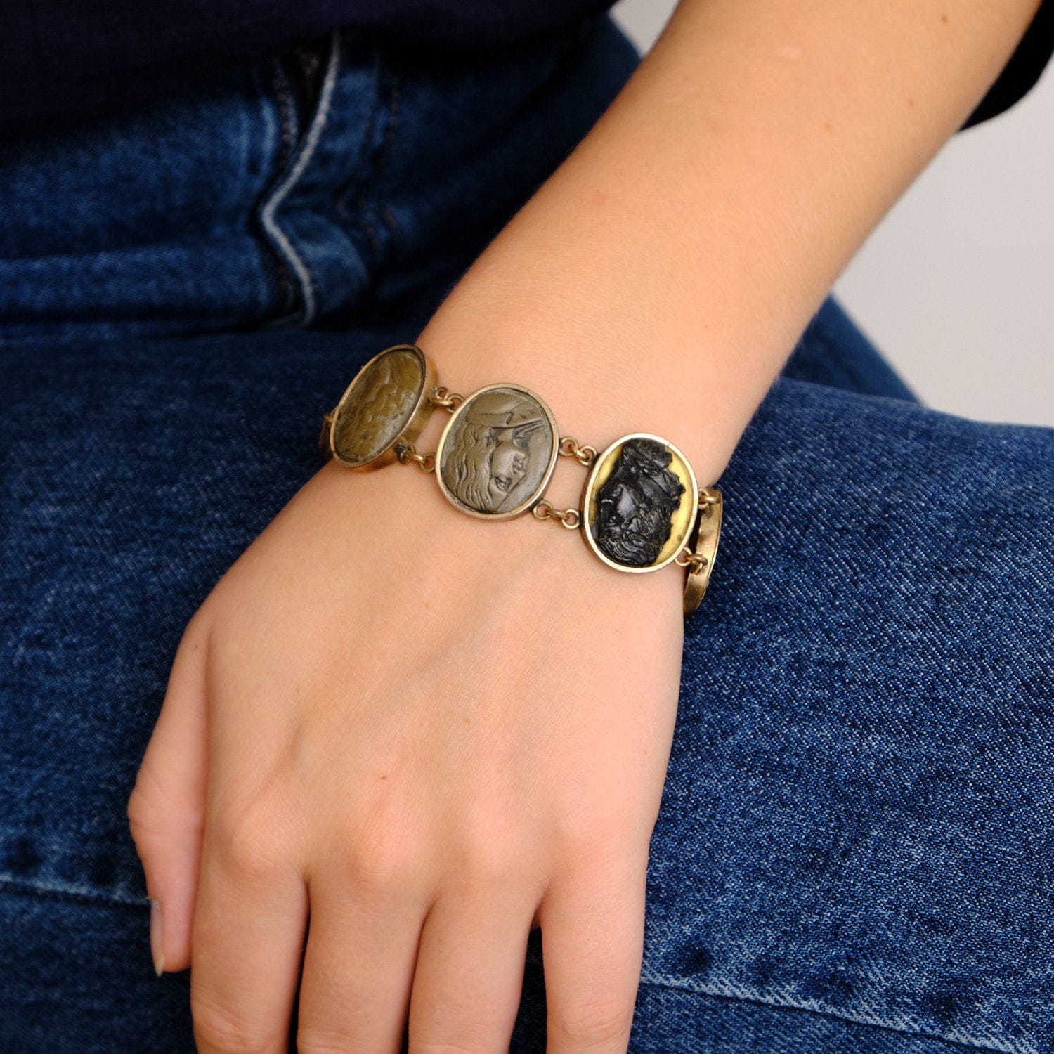 Lava Cameo Bracelet - Image 4