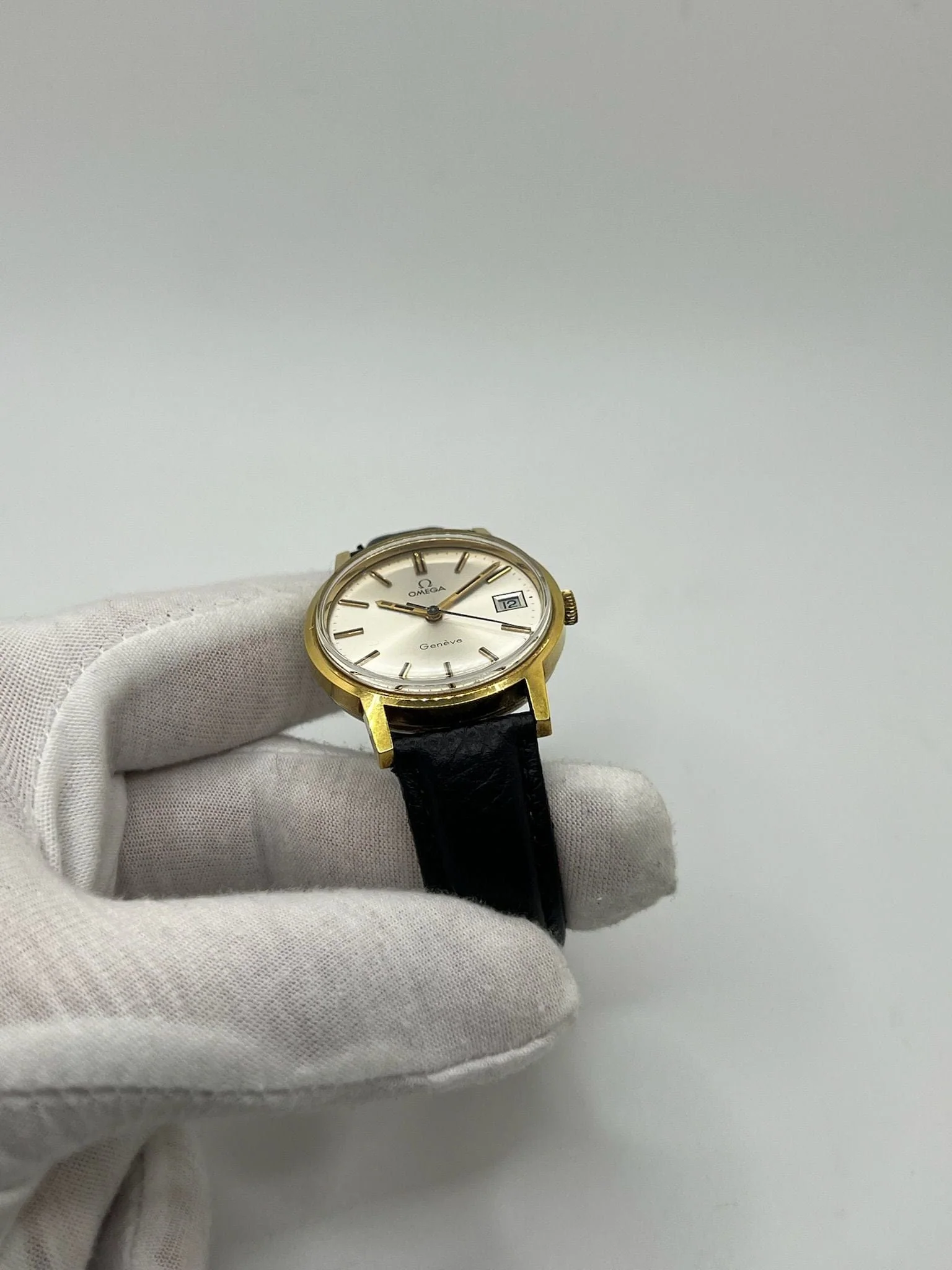 Omega Geneva - Image 9