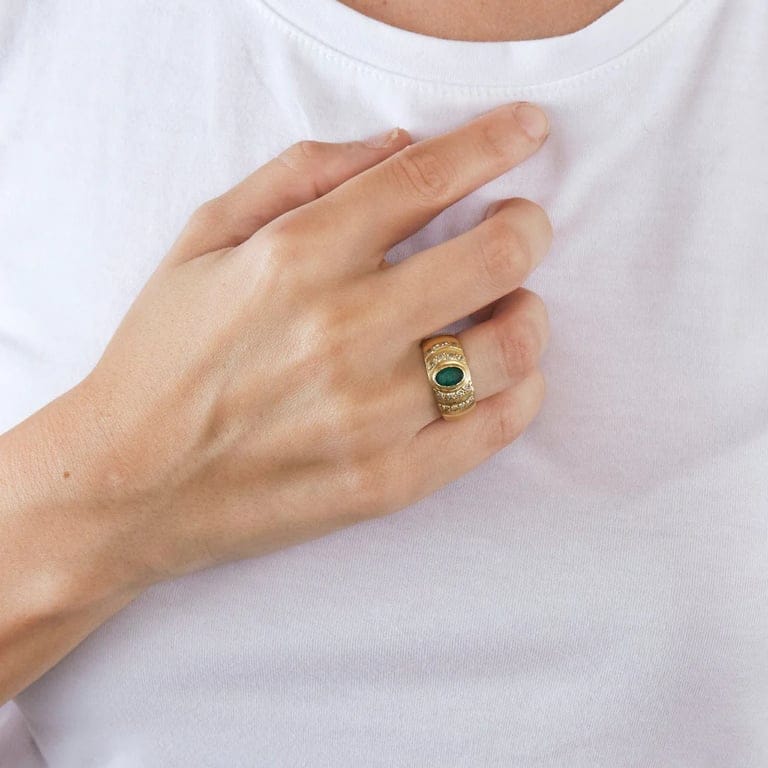 Yellow gold moldavite diamond ring - Image 2