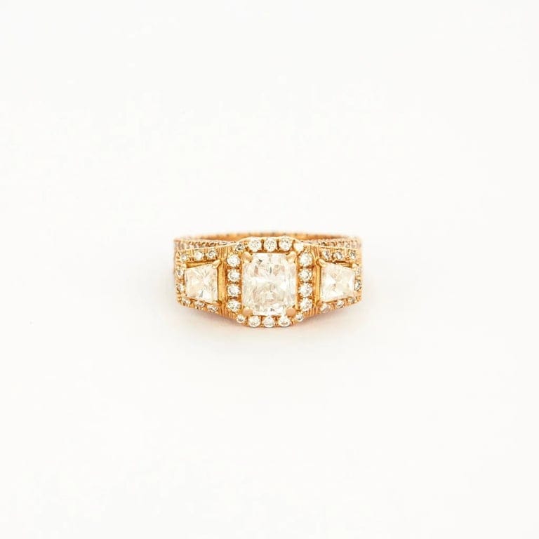 Royale ring in pink gold and diamonds
