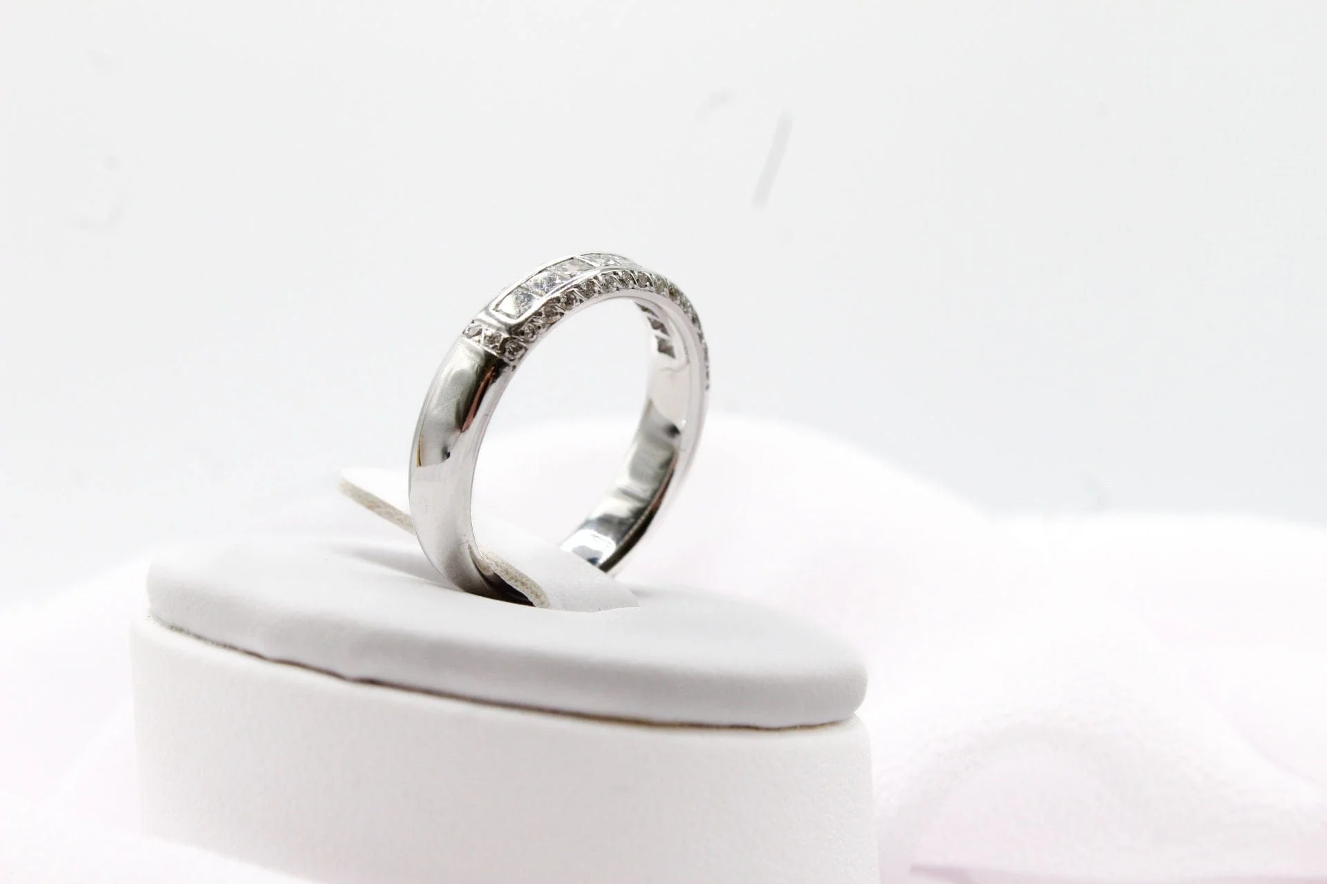 Ring Half-eternity ring princess-cut diamonds 0.70 ct in 18K white gold  - Image 4