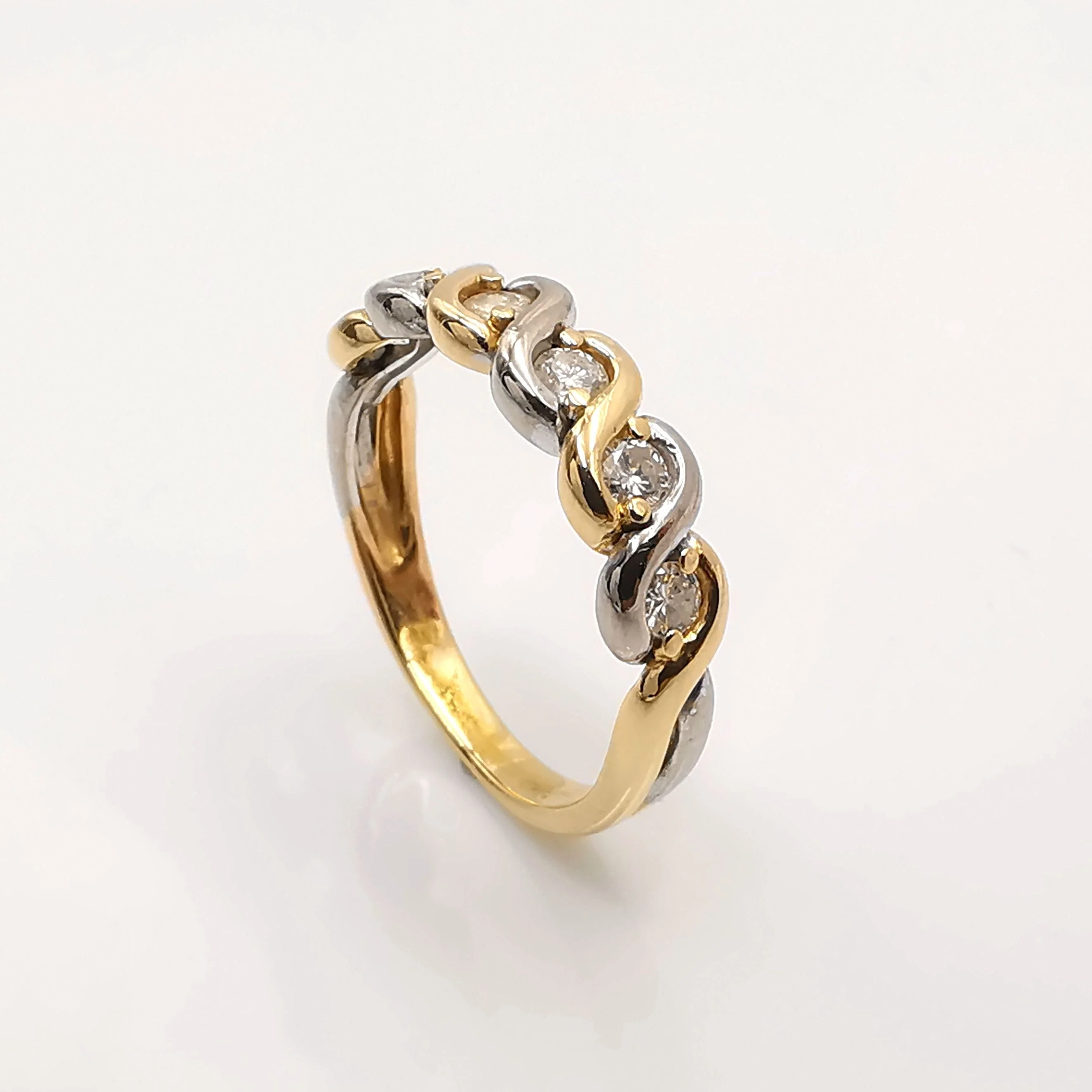 Yellow and white gold and diamond ring - Image 4