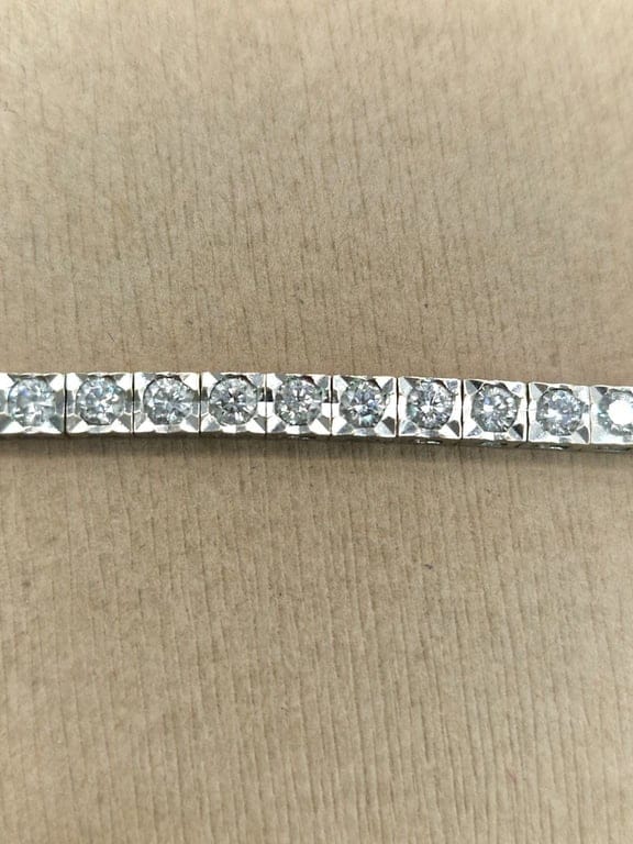 18kt white gold cube tennis bracelet with diamonds  - Image 3
