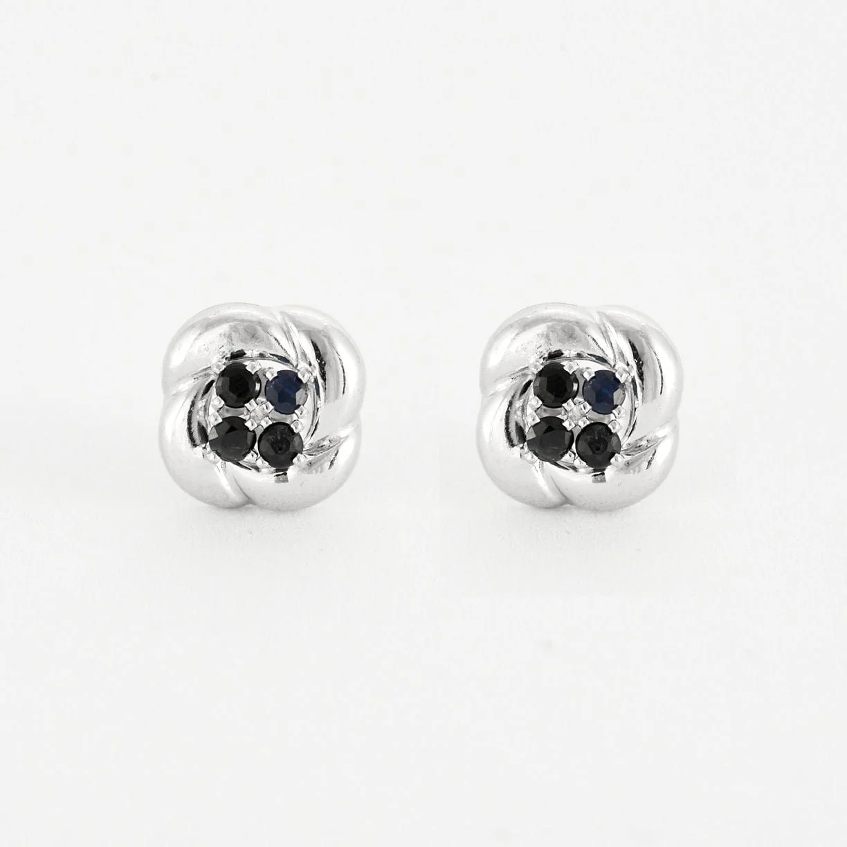 White gold sapphire earrings - Image 4
