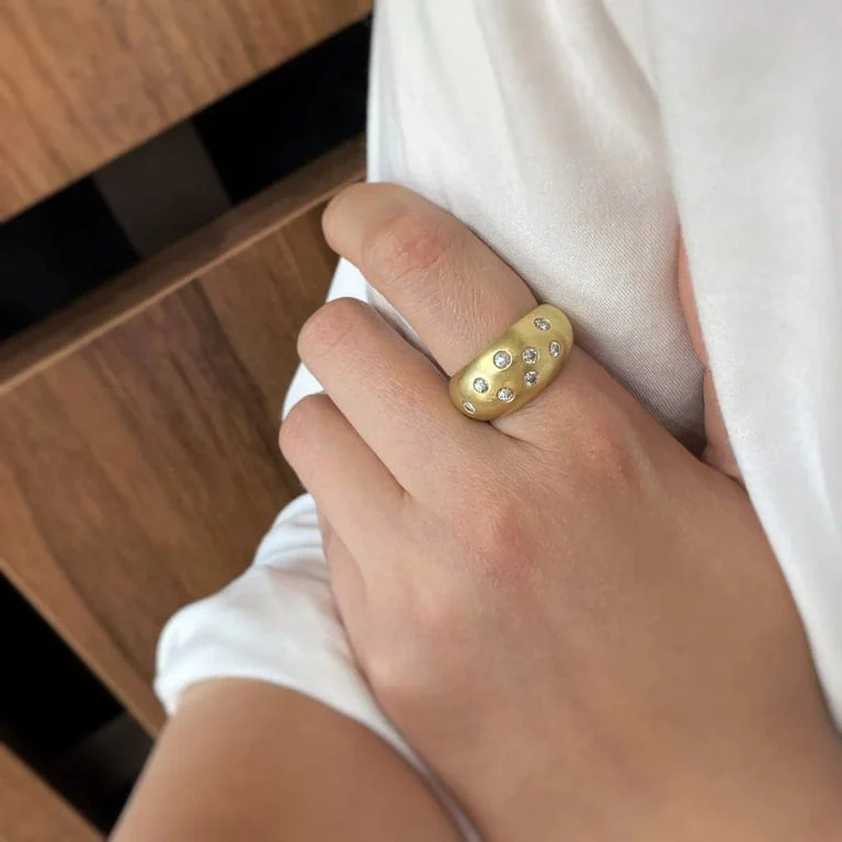 Ring - Gold & Diamonds - Image 4