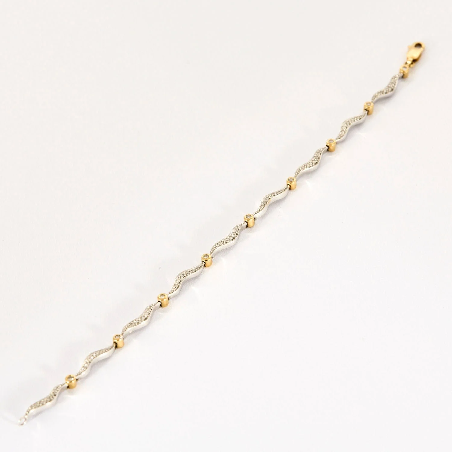 Yellow and white gold and diamond bracelet - Image 3