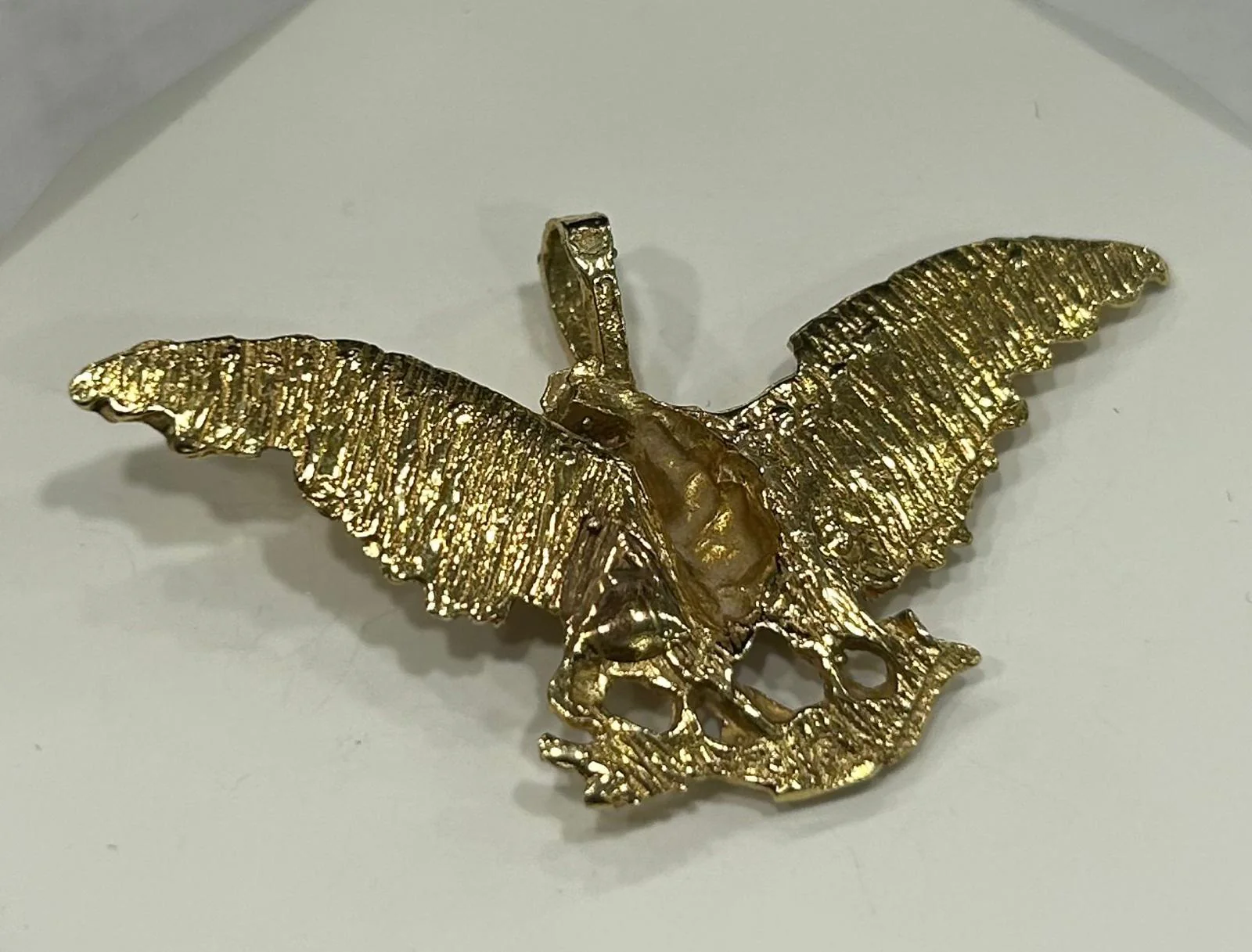 Yellow gold eagle pendant - Image 4