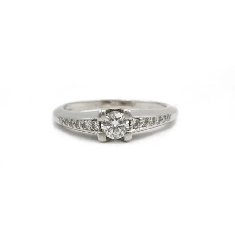 Ring - White gold and diamonds